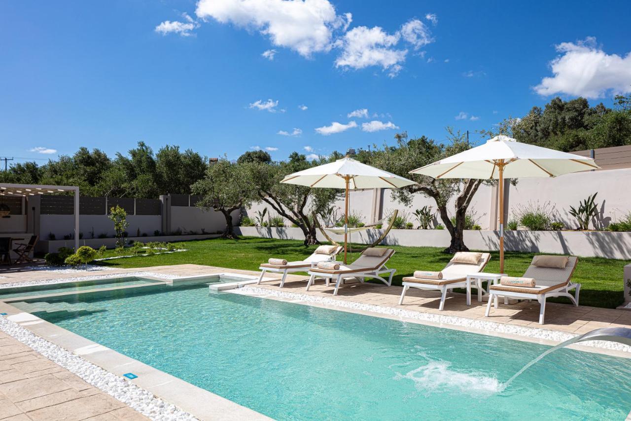 Koin Villa Sunrise, With Heated Pool & Whirlpool Perama  Екстериор снимка