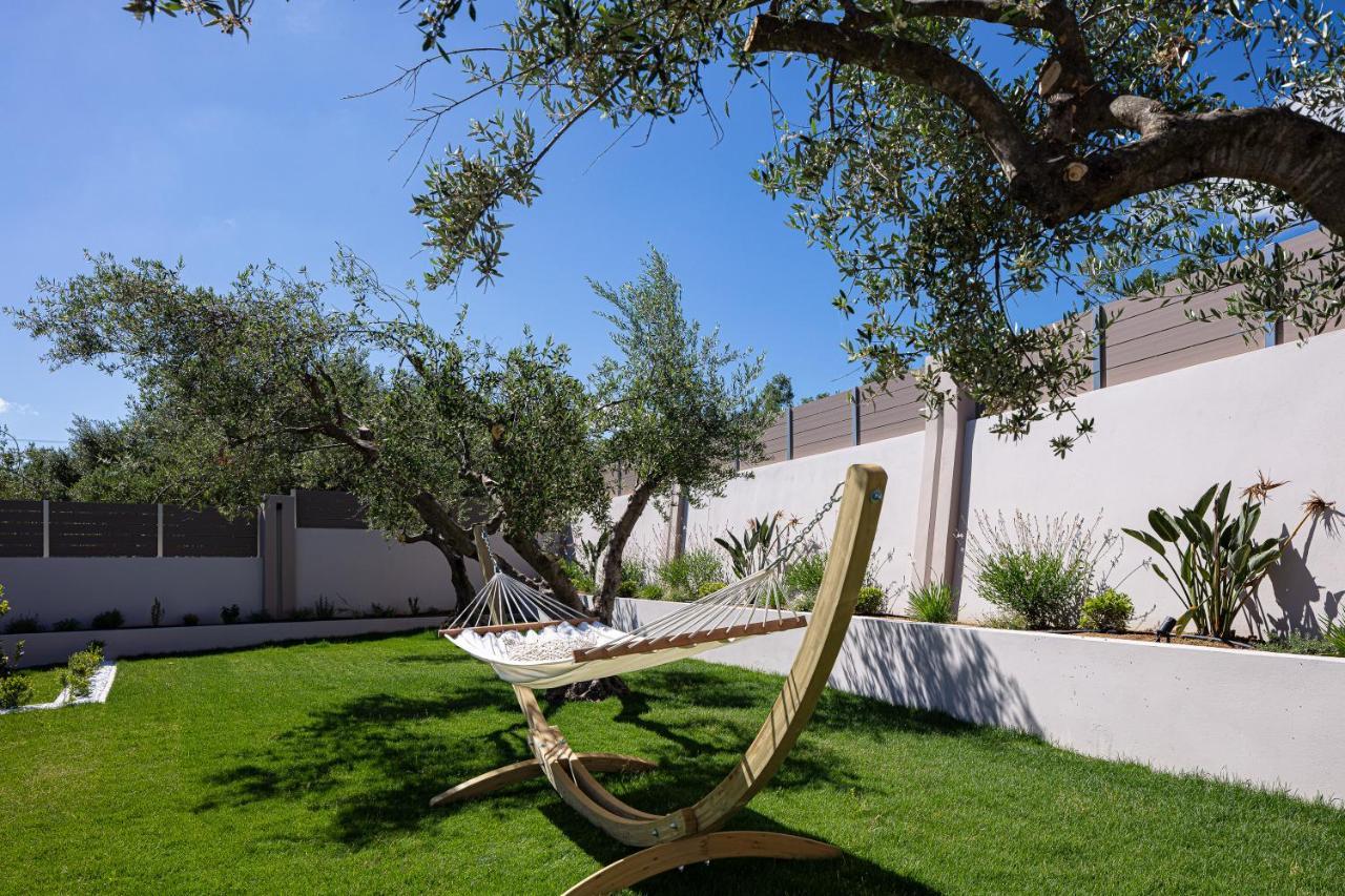 Koin Villa Sunrise, With Heated Pool & Whirlpool Perama  Екстериор снимка